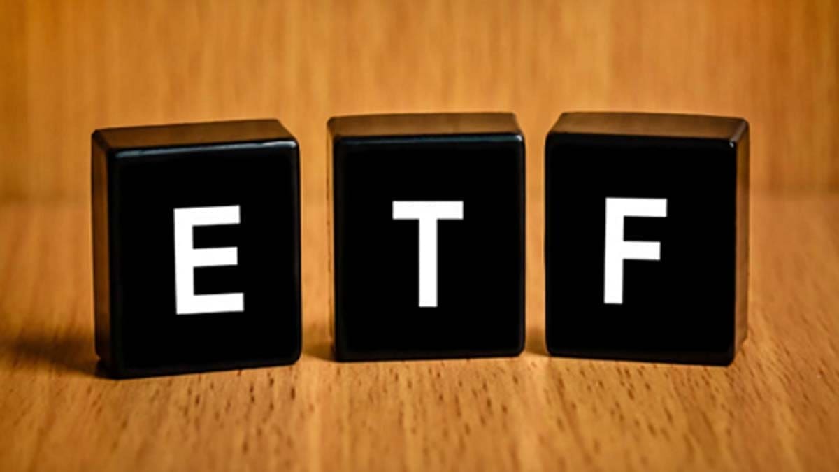 What Is ETF Or Exchange Traded Fund? - StockManiacs